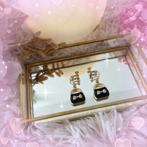 黒のバッグのチャームです❣️