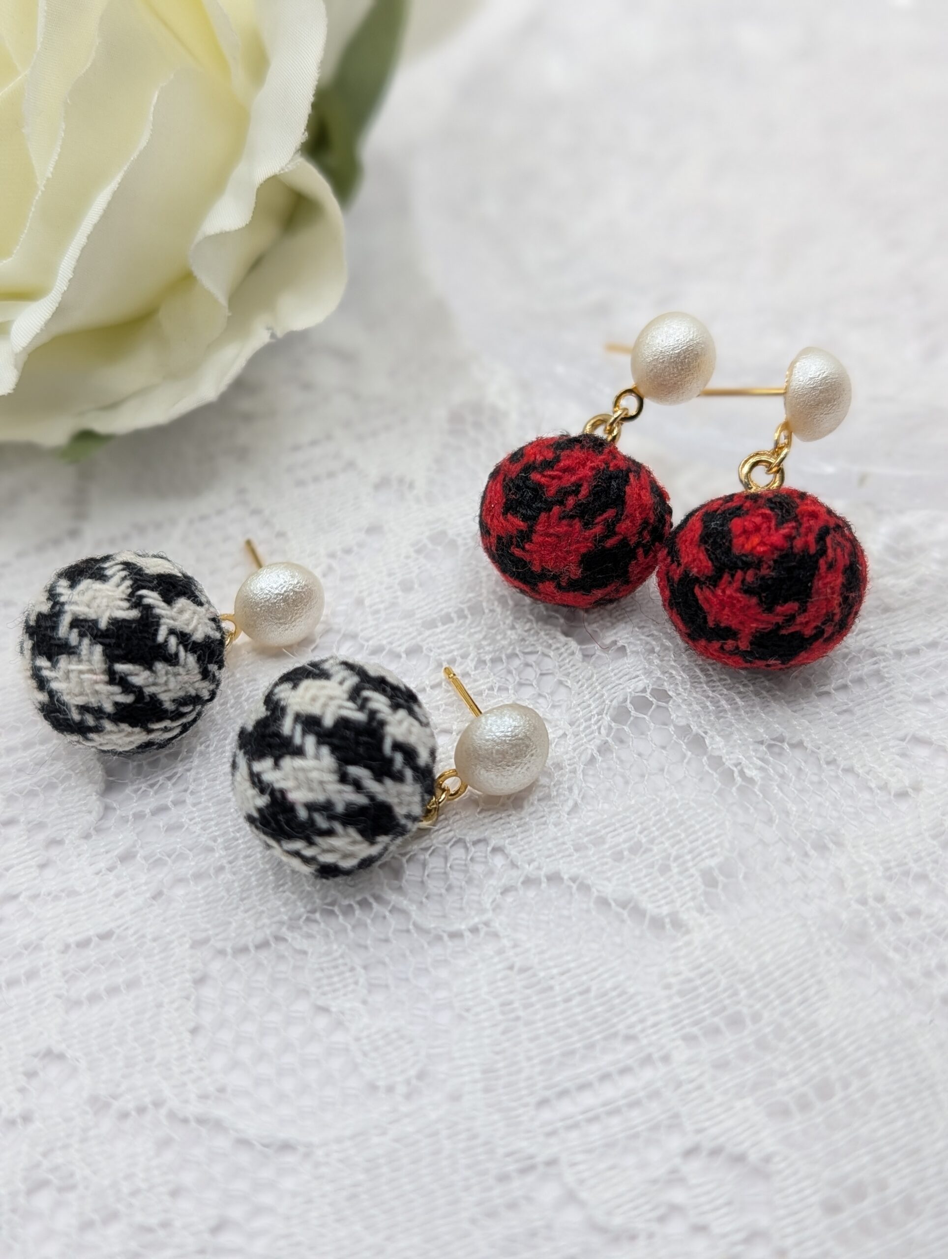 p266 クラシカルツイードピアス | Nevers 【公式】 通販