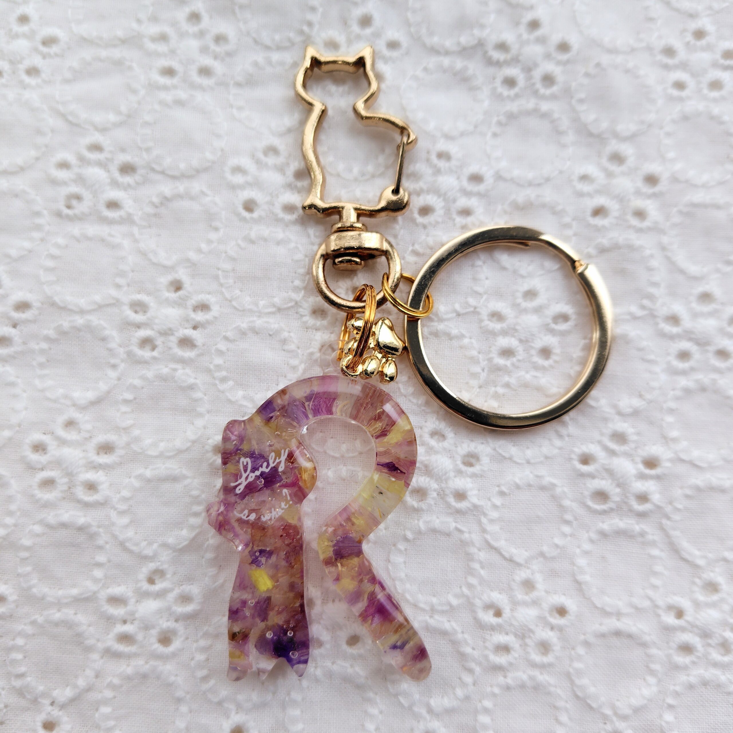 やまねこ断捨離中　Man イニシャル　フラワー　キーホルダー やまねこ断捨離中 Man イニシャル フラワー キーホルダー やまねこ断捨